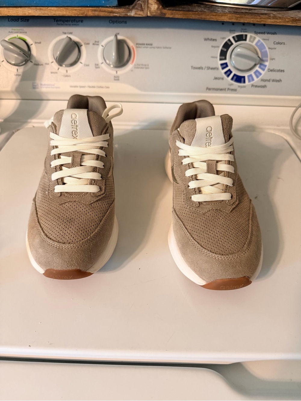 Aetrex Emily Taupe Suede Comfort Sneakers Women’s Size 8.5 Orthotic Arch Support